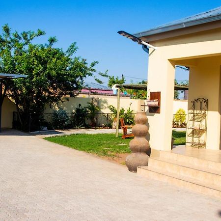 Home@Amalia'S Rundu Exterior foto